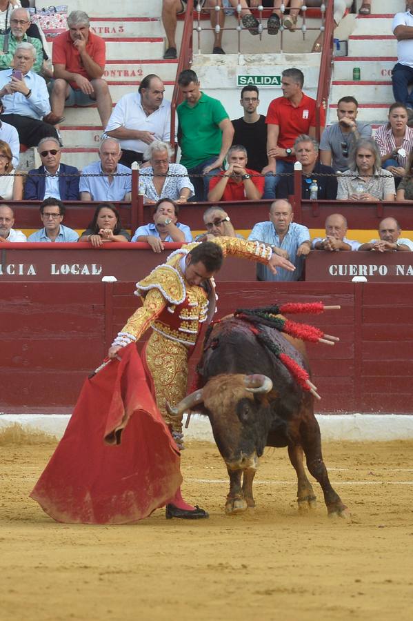 Pepín Liria, El Fandi y Roca Rey han abierto la puerta grande de La Condomina tras repartirse nueve orejas en la última corrida a pie de la prensa