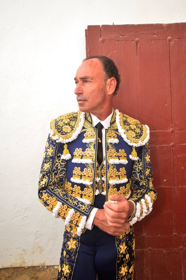 Pepín Liria, El Fandi y Roca Rey han abierto la puerta grande de La Condomina tras repartirse nueve orejas en la última corrida a pie de la prensa