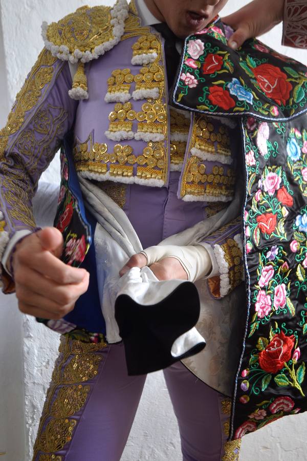 Pepín Liria, El Fandi y Roca Rey han abierto la puerta grande de La Condomina tras repartirse nueve orejas en la última corrida a pie de la prensa