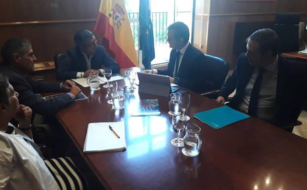 Del Amor alerta a Hugo Morán de que cerrar el Trasvase supondría «una sequía eterna» en Murcia