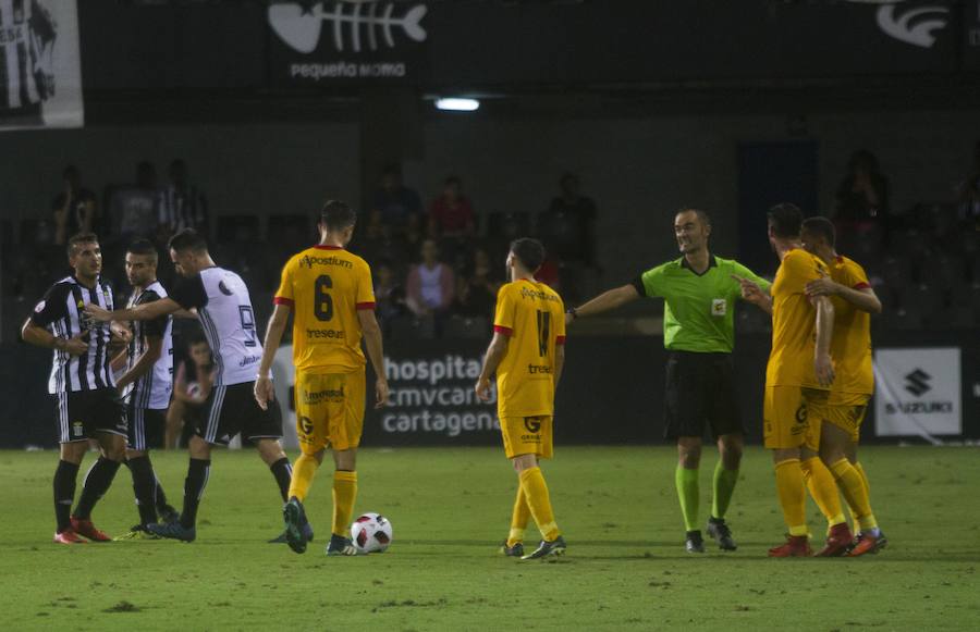 El equipo universitario gana los tres puntos en el Cartagonova tras un gol de Ismael en los últimos minutos, en un partido en el que el Efesé un mejor resultado