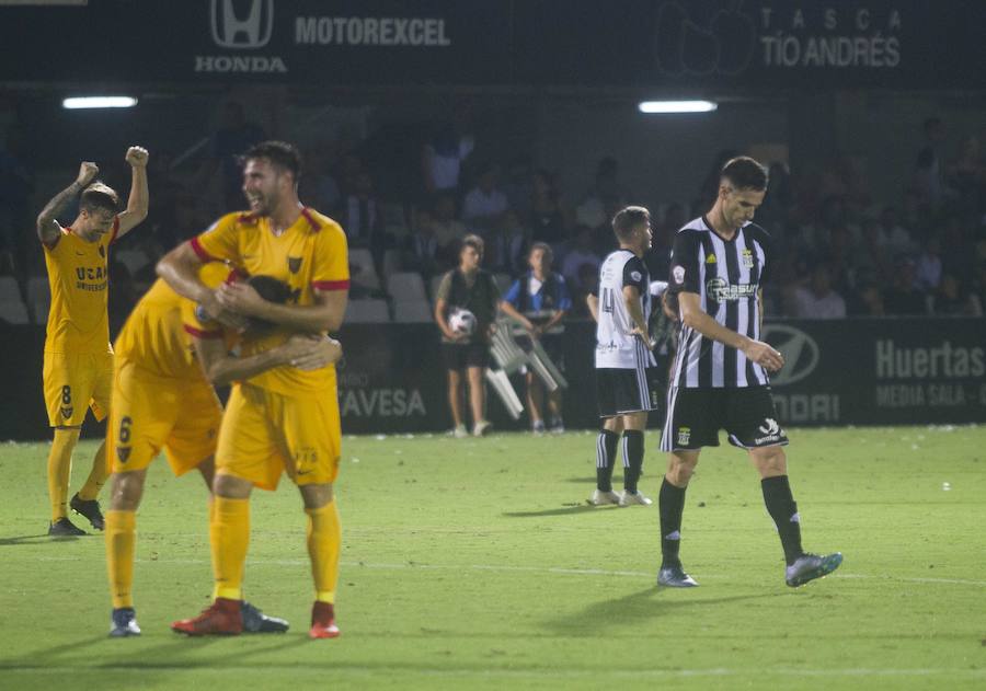 El equipo universitario gana los tres puntos en el Cartagonova tras un gol de Ismael en los últimos minutos, en un partido en el que el Efesé un mejor resultado