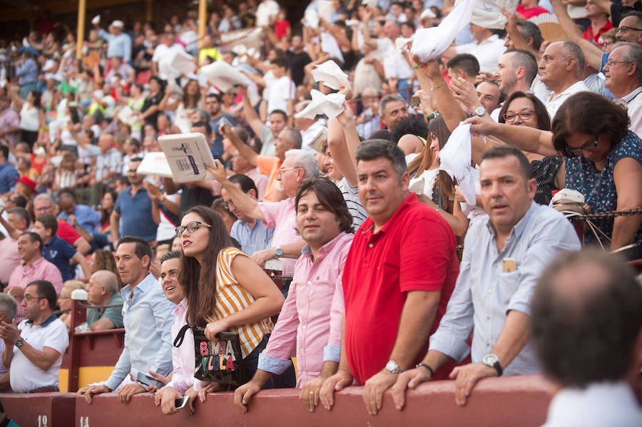 Andy Cartagena, Sergio Galán, Diego Ventura y el mayoral de Los Espartales salen a hombros tras repartirse ocho orejas