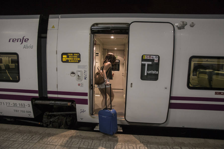 El Alvia salió de Cartagena a las 5.50 horas, llegando a Atocha a las 10.15 horas con cuatro minutos de retraso.