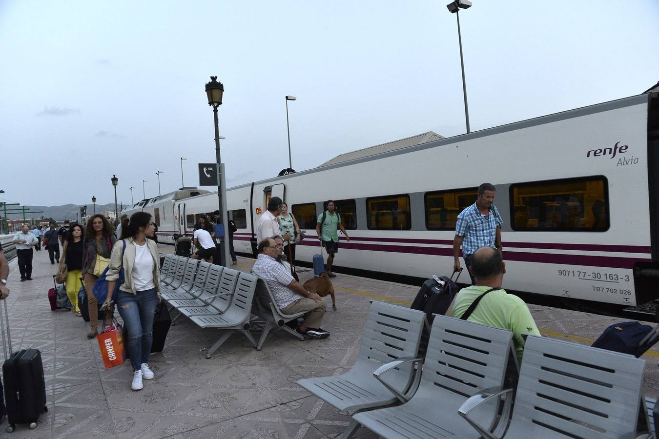 El Alvia salió de Cartagena a las 5.50 horas, llegando a Atocha a las 10.15 horas con cuatro minutos de retraso.