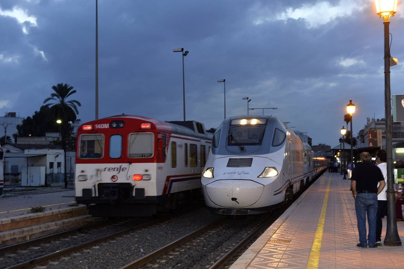 El Alvia salió de Cartagena a las 5.50 horas, llegando a Atocha a las 10.15 horas con cuatro minutos de retraso.