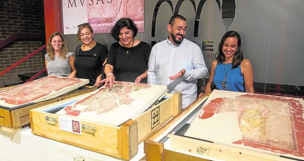 Cuatro pinturas romanas irán a Madrid y Murcia