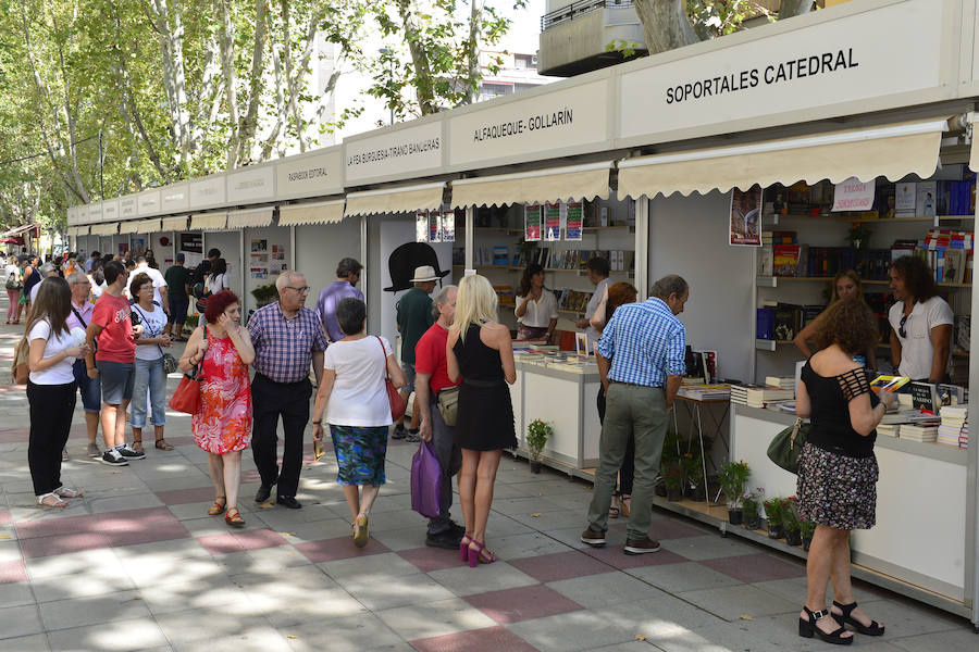 A lo largo de todo el fin de semana se celebrarán talleres infantiles en el entorno de Alfonso X ara fomentar la lectura entre los más pequeños