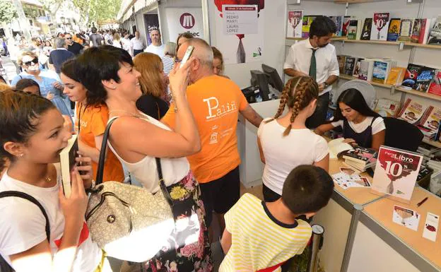 Libro de firmas de jubilación para gerente del Corte Inglés