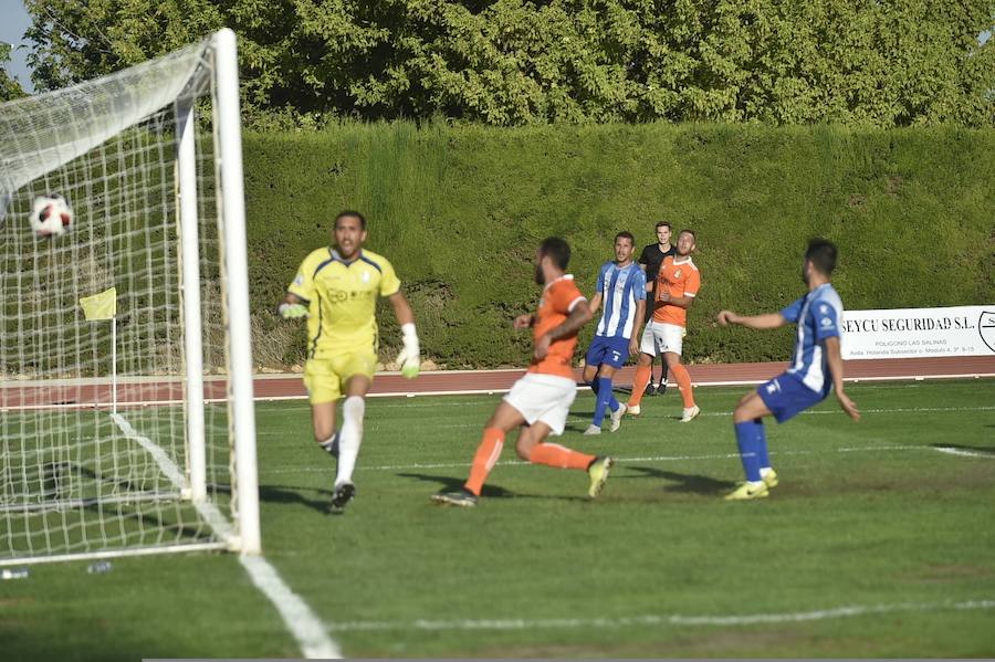 El equipo de Munúa consigue un triunfo cómodo en Jumilla gracias a los goles de Aketxe (2) y Santi Jara.