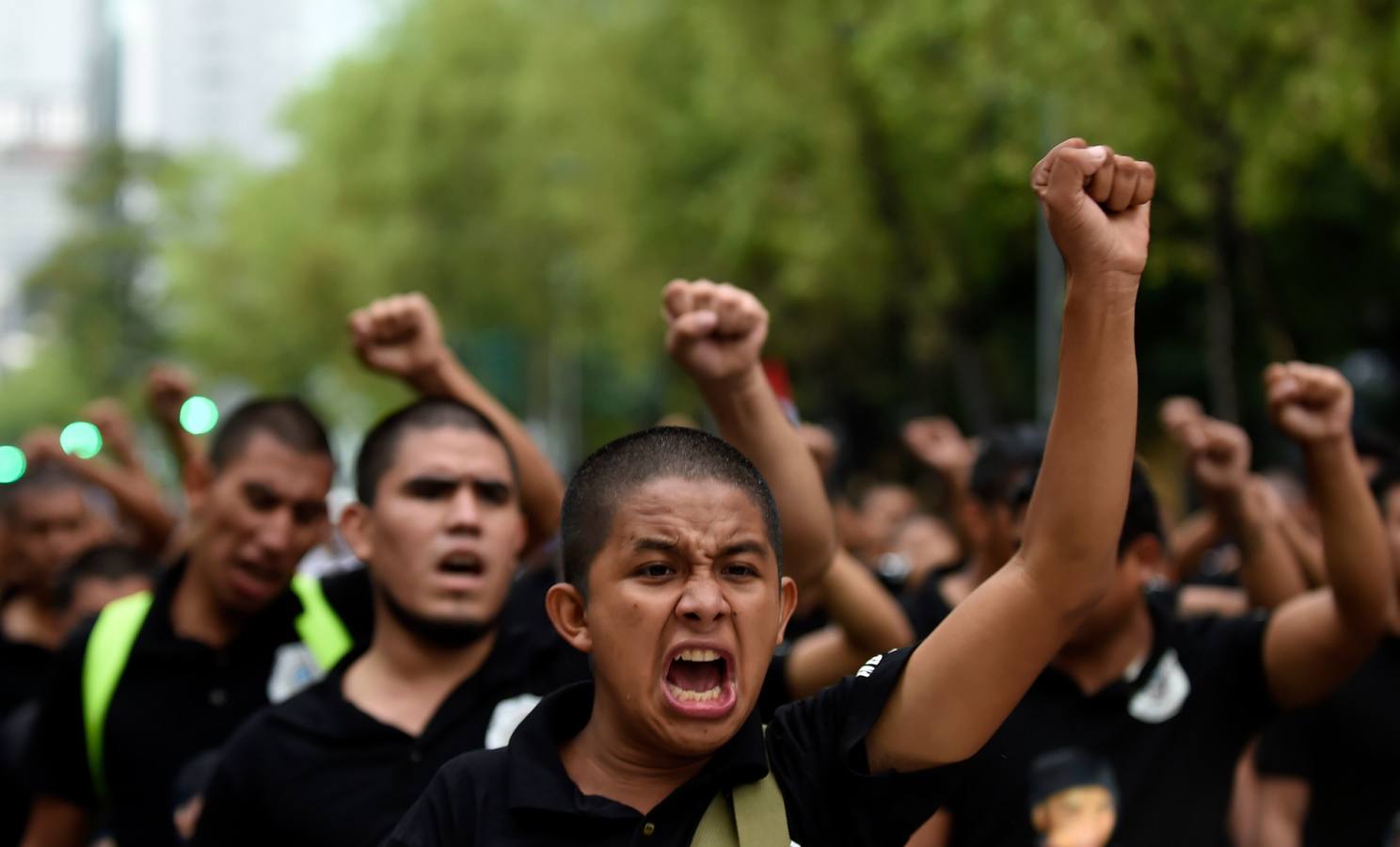 Familiares y amigos de los estudiantes desaparecidos en Ayotzinapa se manifiestan en Ciudad de México para exigir justicia en el mismo día en que se cumplen cuatro años de la desaparición de los 43 estudiantes, en el sureño estado de Guerrero.