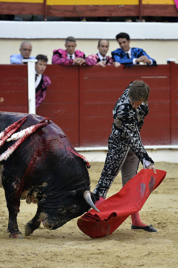 El torero celebra su última corrida junto a El Juli en la plaza de La Era de Abarán