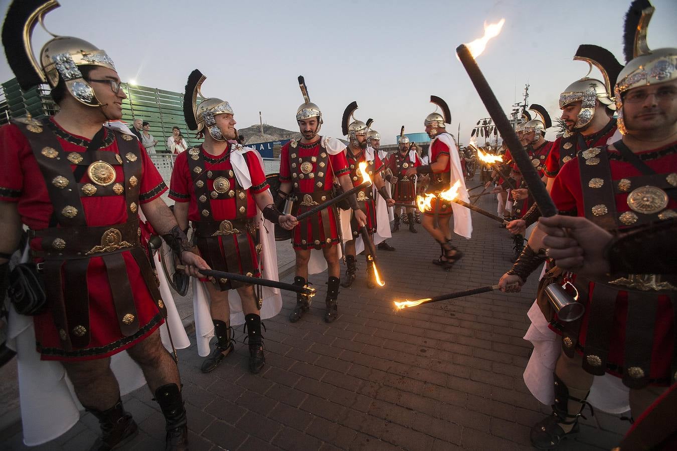 La representación de la alianza carthaginesa contra Roma mete a Cartagena en sus días más intensos de fiestas