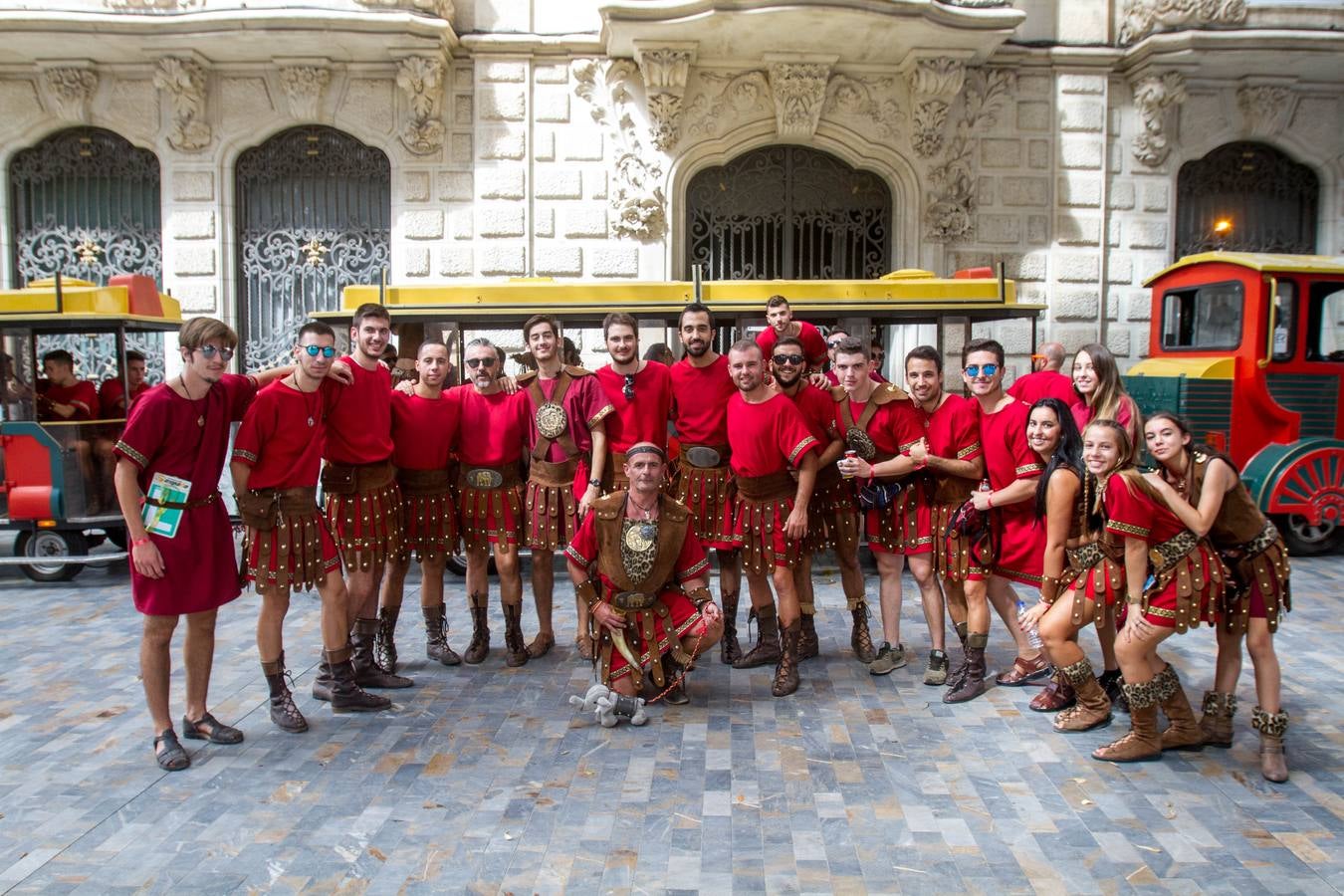 La originalidad de los actos y la uniformidad de todos sus participantes se llevan los elogios de los visitantes