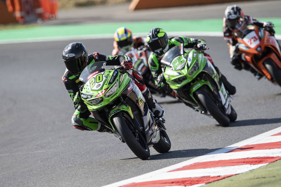 La piloto ceheginera es la primera mujer que consigue un campeonato de motociclismo compitiendo contra hombres