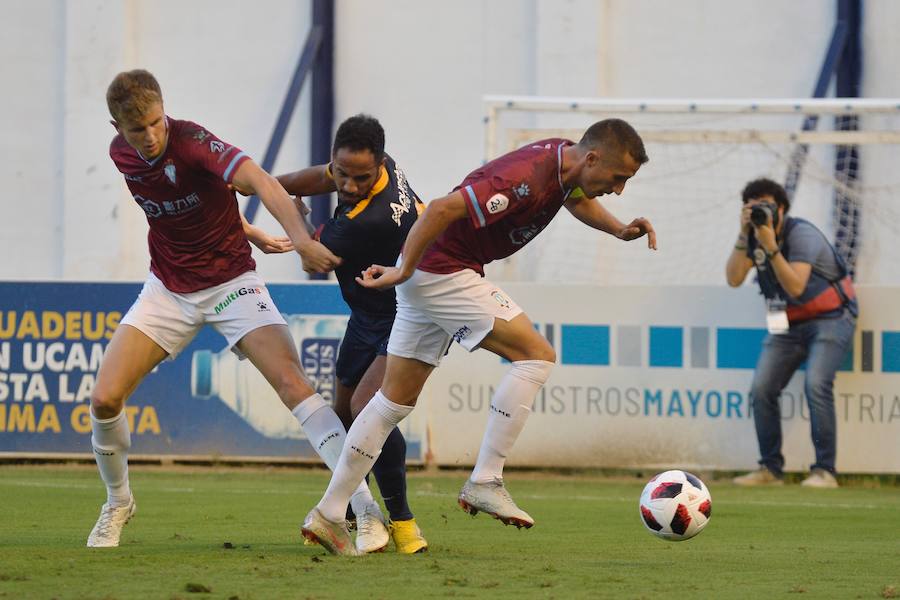 El conjunto vinícola acaba con la racha de victorias del UCAM con un disparo lejano de Gregori en los minutos finales del partido.