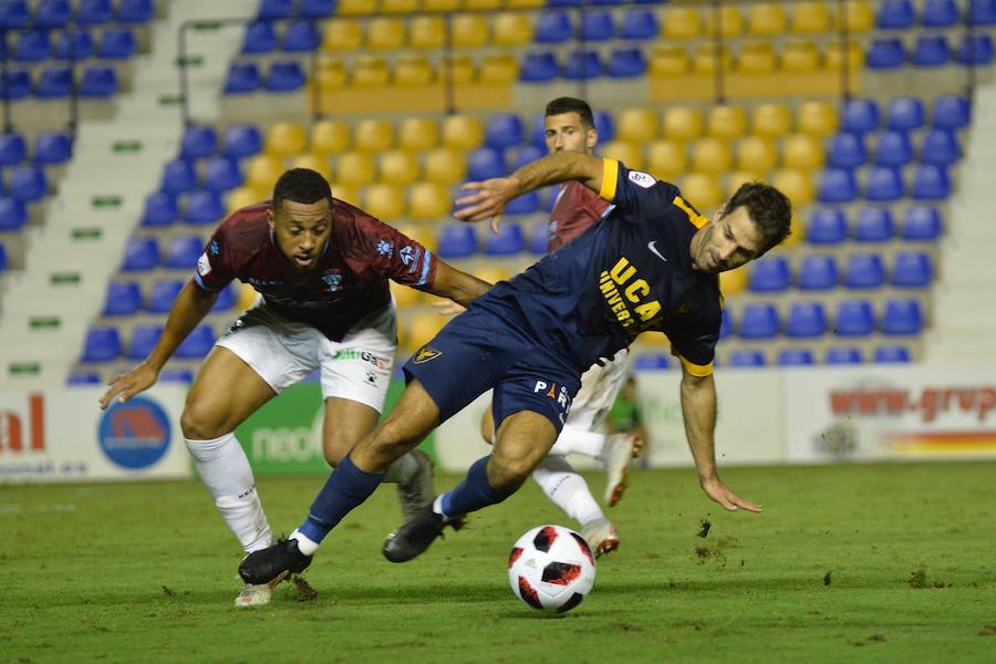 El conjunto vinícola acaba con la racha de victorias del UCAM con un disparo lejano de Gregori en los minutos finales del partido.