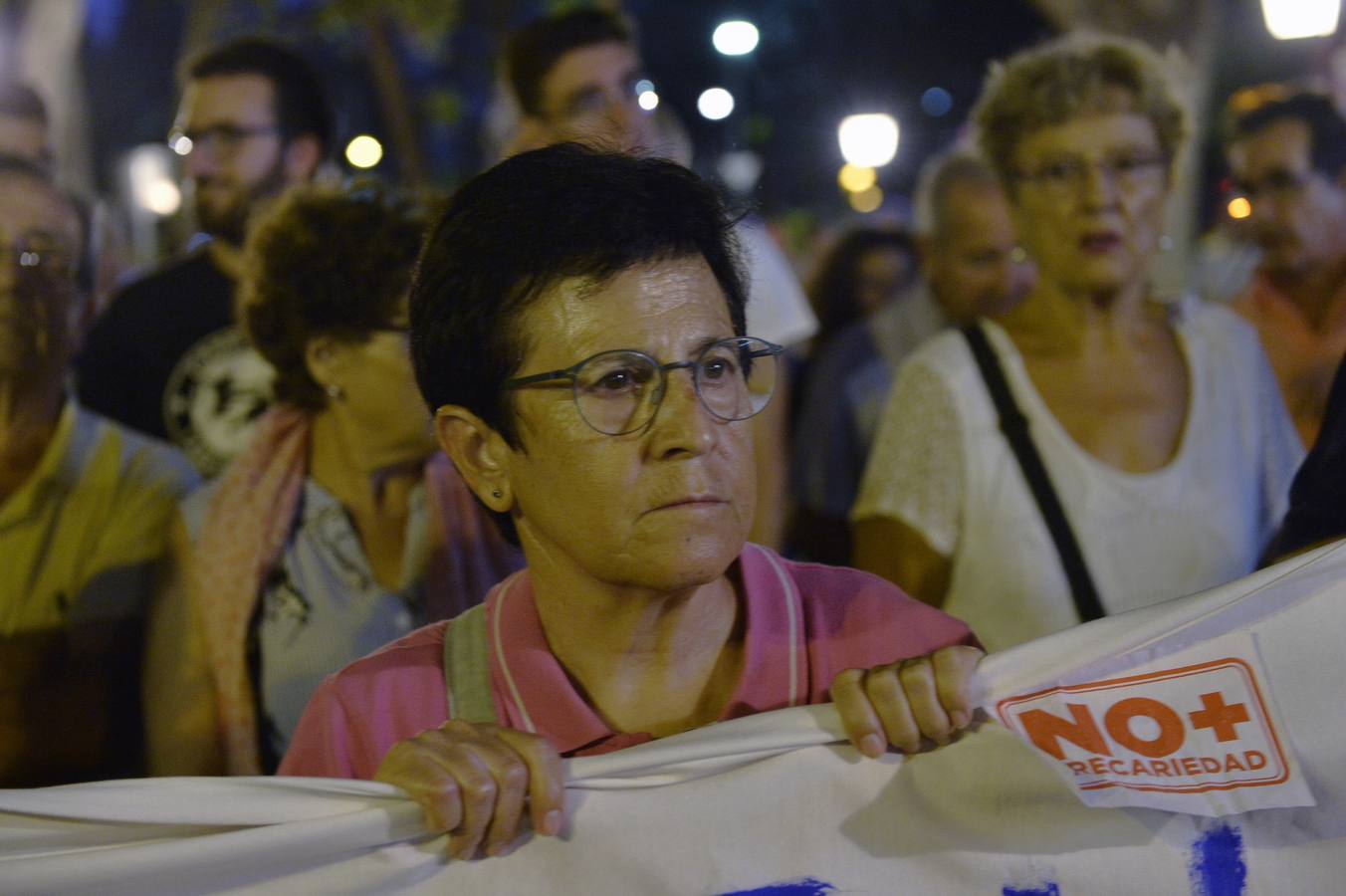 La protesta, convocada por Comisiones Obreras y UGT, coincide con una jornada de reivindicaciones en todo el país con ocasión del Día de las Personas Mayores