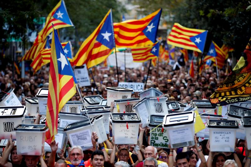 180.000 personas han acudido a la manifestación de Barcelona para conmemorar el primer aniversario del 1-O, según la Guardia Urbana