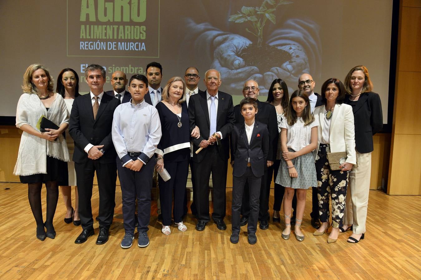 'La Verdad' reconoce la trayectoria de personas, empresas e instituciones referentes del sector agrícola