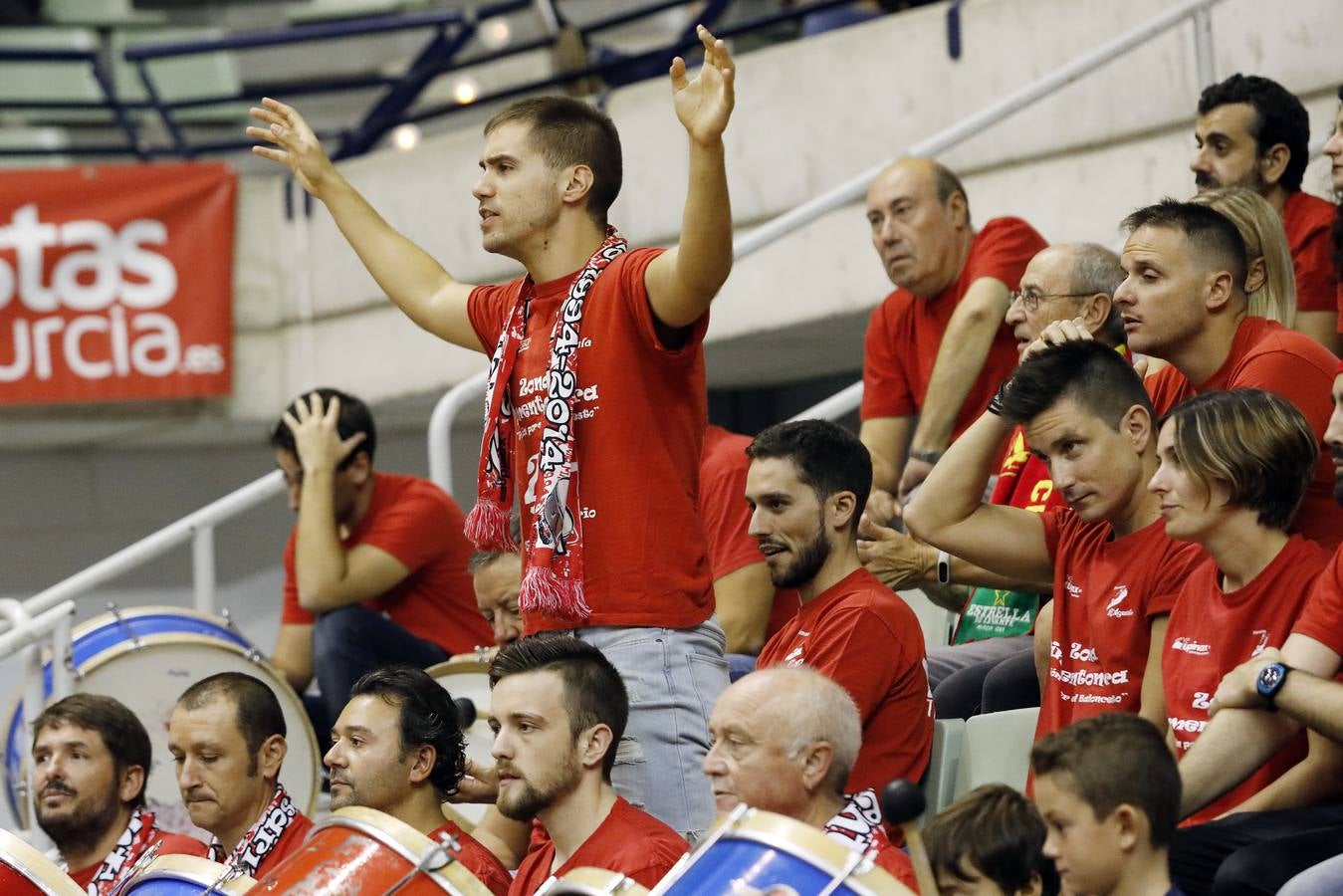 El conjunto universitario pasa la fase previa de la Basketball CL, tras caer en casa frente al Spriou Charleroi por 78-82