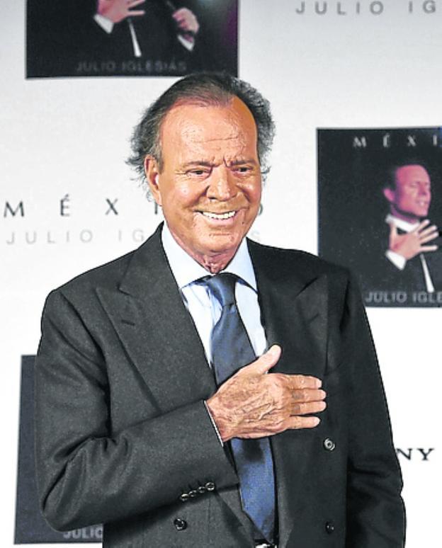 Julio Iglesias. 