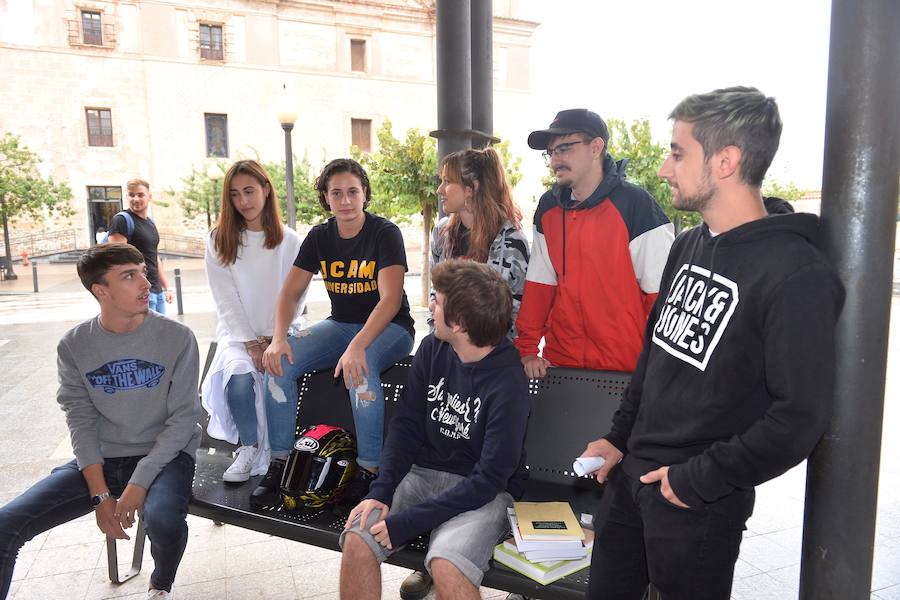La piloto de Cehegín asegura que quiere tener su carrera universitaria terminada cuando deje la competición y «ejercer mi profesión como cualquier persona»