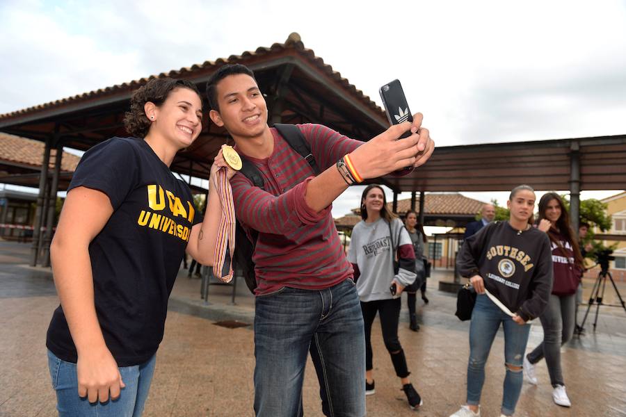 La piloto de Cehegín asegura que quiere tener su carrera universitaria terminada cuando deje la competición y «ejercer mi profesión como cualquier persona»