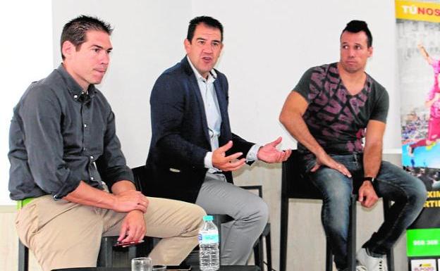 Kike Boned, Fran Serrejón y Giustozzi, ayer. 