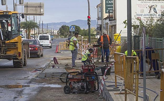 Las obras en la Avenida de la Constitución, ayer. 