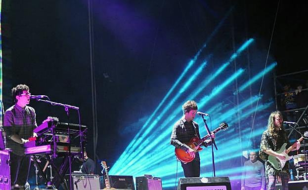 La banda MGMT, durante su actuación en el festival SOS 4.8, en 2011. 