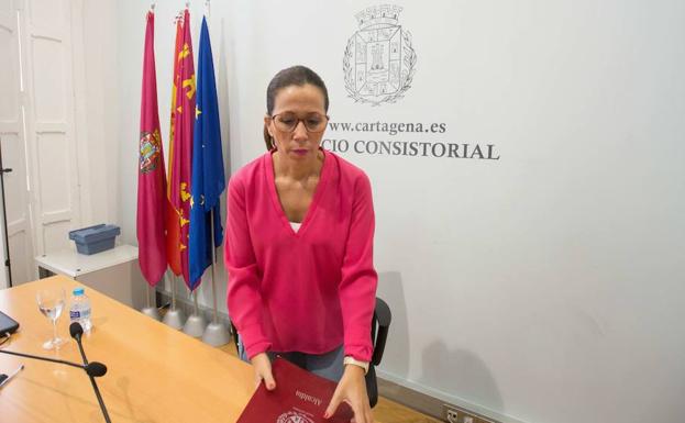 Ana Belén Castejón, durante una rueda de prensa ofrecida en el Ayuntamiento de Cartagena este mes de octubre.