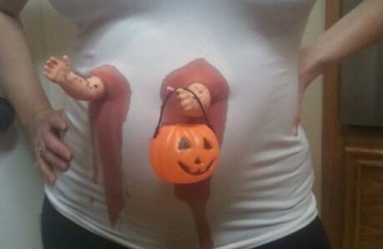 El feto que asesina a su madre para salir de su vientre