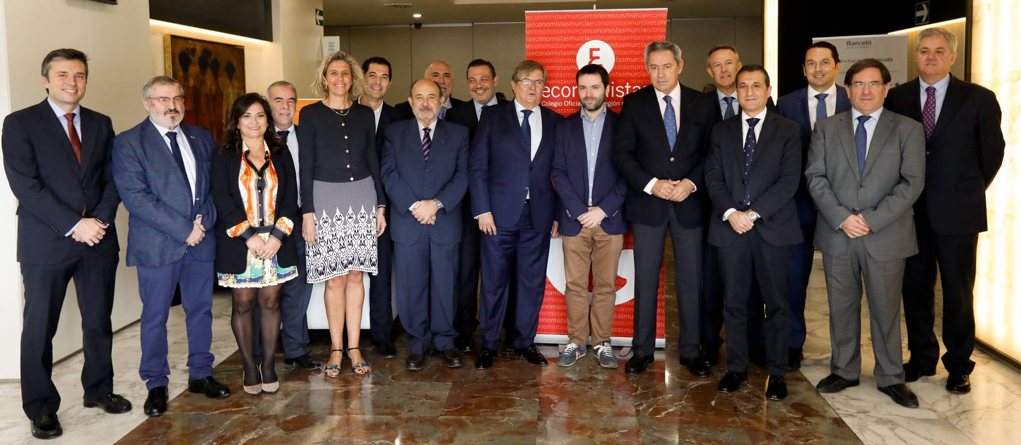 El profesor del IE Business School, que disertó ante 300 economistas, aboga por que las comunidades puedan tener «poder de decisión» tributario para atraer inversiones