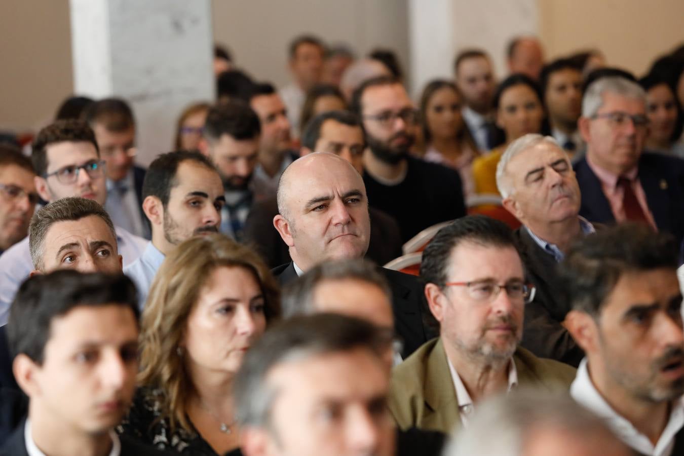 El profesor del IE Business School, que disertó ante 300 economistas, aboga por que las comunidades puedan tener «poder de decisión» tributario para atraer inversiones