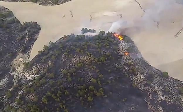 Imagen aérea de la zona afectada por el fuego.