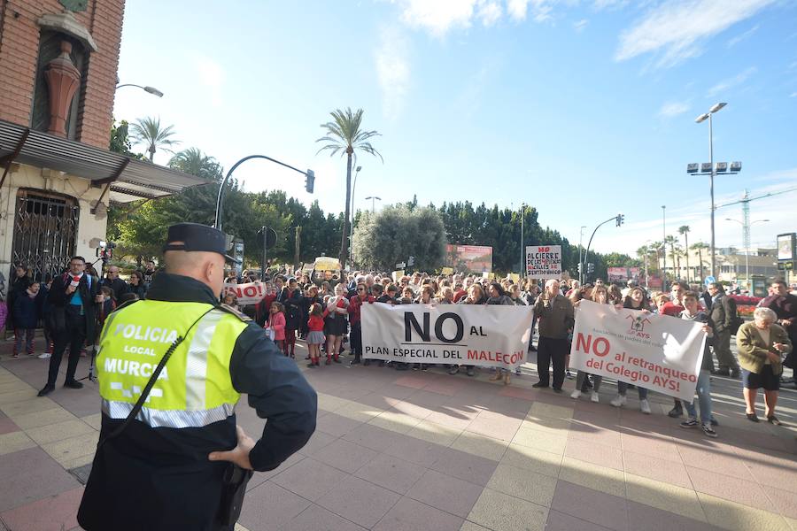 La concentración comenzó cerca de las 8.30 horas de la mañana, desde el propio Carril de las Cuatro Piedras, más concretamente donde está situado el colegio AYS