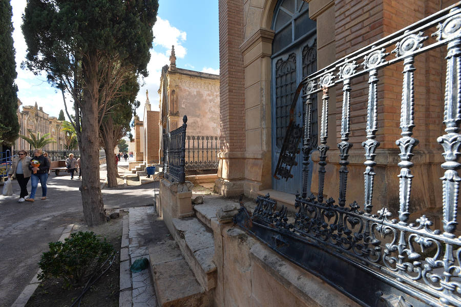 Fotos: El cementerio de Lorca se prepara para Todos los Santos