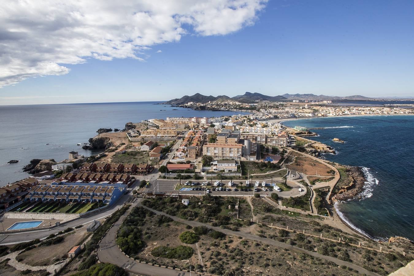 380 personas elegidas por sorteo entre las más de 3.600 solicitantes podrán disfrutar de las visitas al faro de Cabo de Palos, abierto al público por primera vez desde su inauguración en 1865.