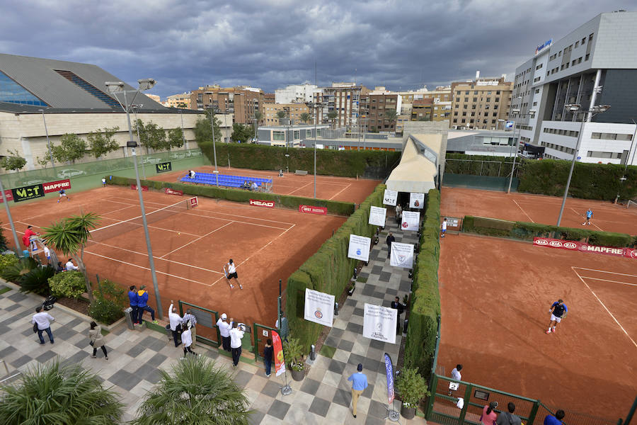 El Club de Tenis Barcino se medirá al Chamartín, mientras que el Club de Tenis Valencia se enfrentará al combinado murciano por un puesto en la final
