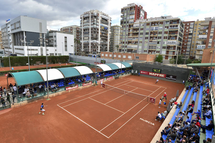 El Club de Tenis Barcino se medirá al Chamartín, mientras que el Club de Tenis Valencia se enfrentará al combinado murciano por un puesto en la final