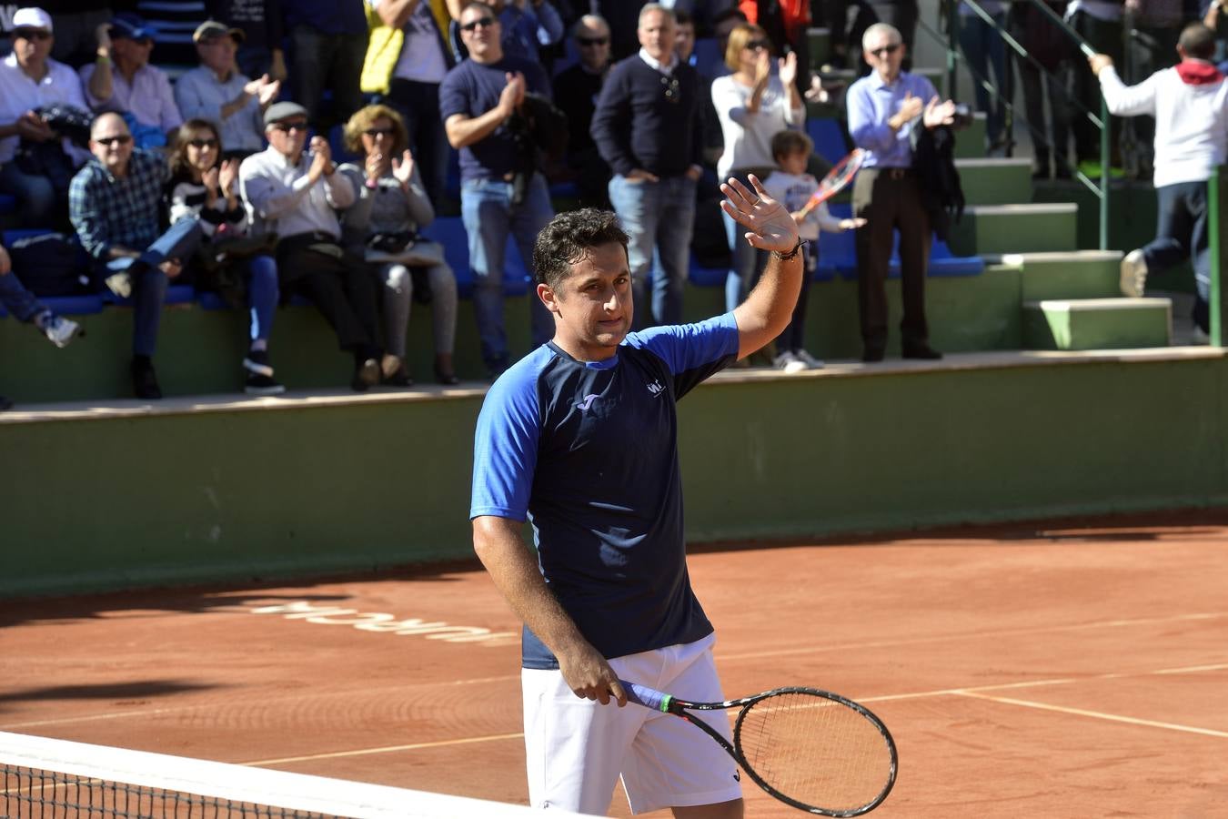 El tenista murciano logro imponerse a Álvaro López (3-6, 6-4, 6-4) en su partido de la final