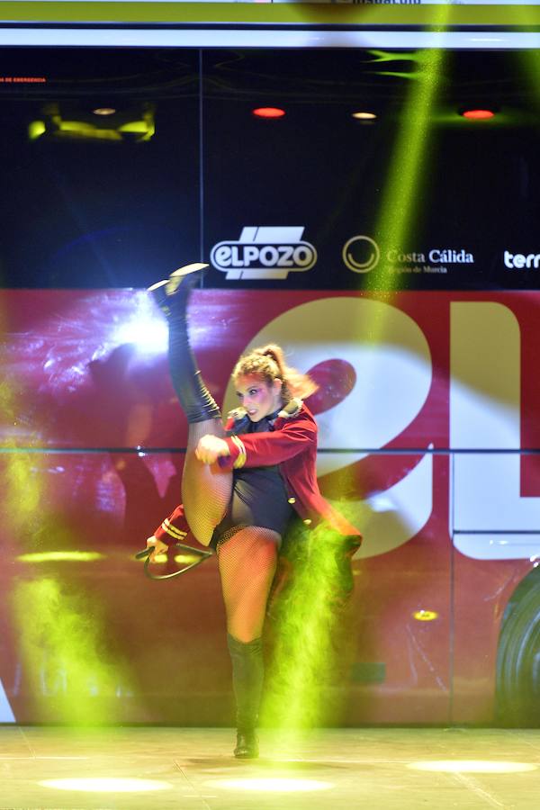 La fiesta estuvo presentada por Paula Vázquez y contó con la presencia del expiloto Pedro de la Rosa