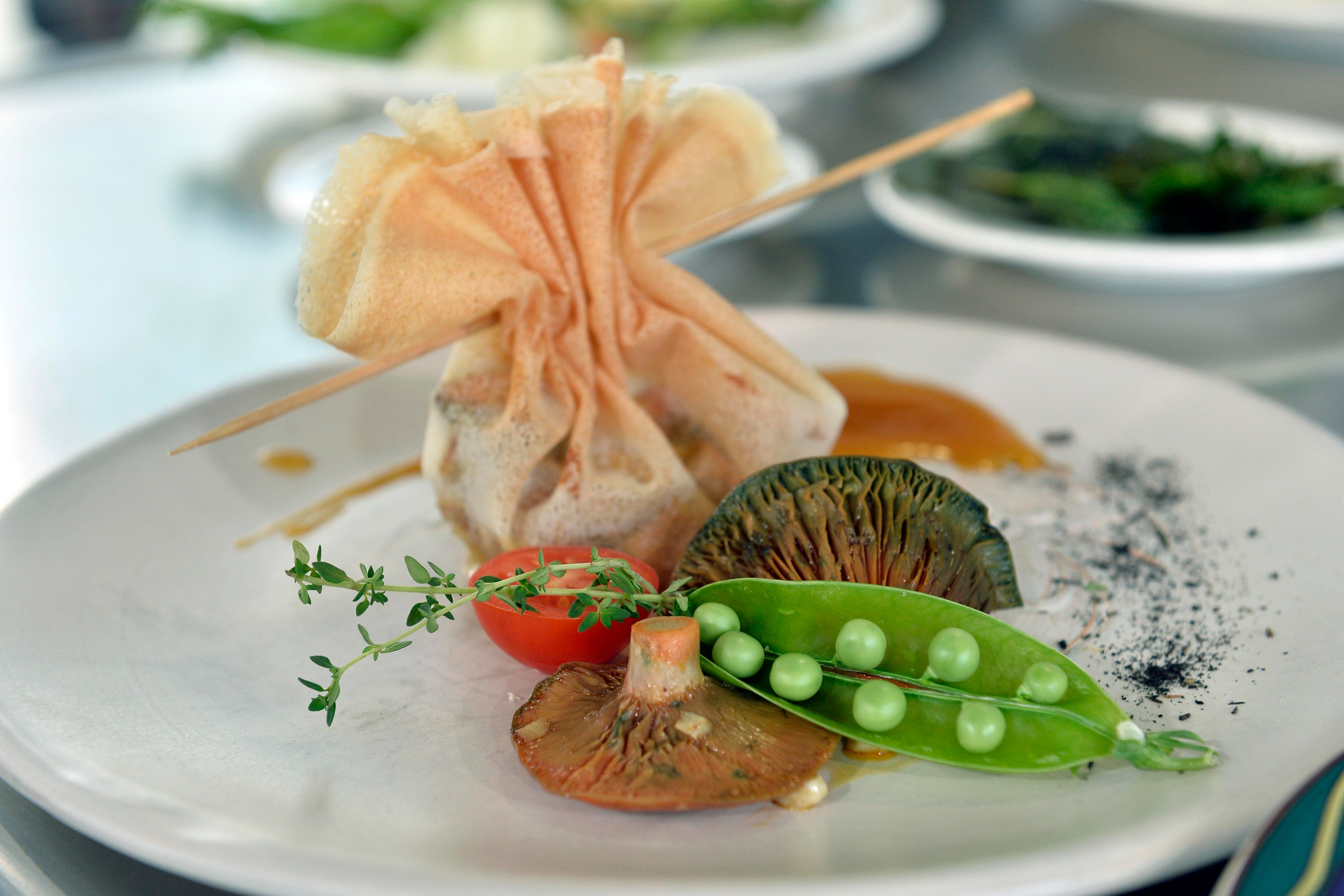 La segunda ponencia de Murcia Gastronómica corrió a cargo Francisco José Saura, Juan Antonio García y Cayetano Gómez, que presentaron un recetario de cordero segureño.