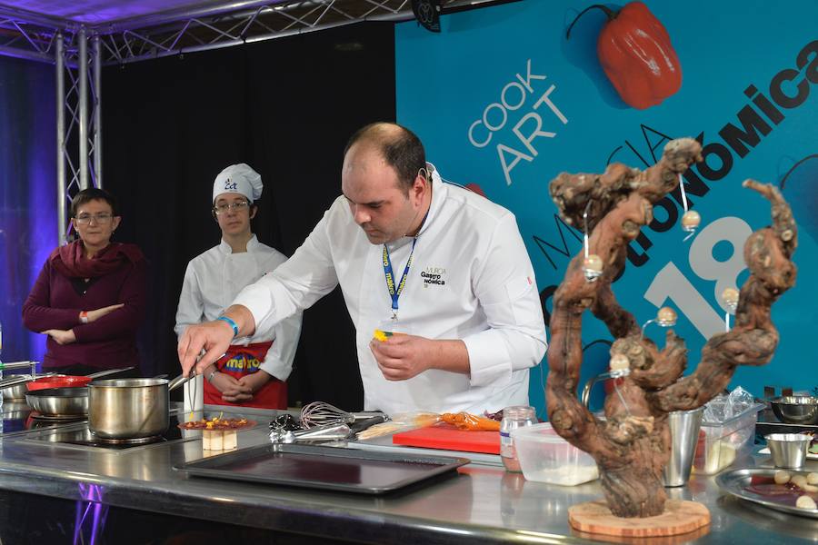 Comiendose el vino y si es de D.O. Bullas, mejor’, ponencia de Salvador Fernández (El Borrego).