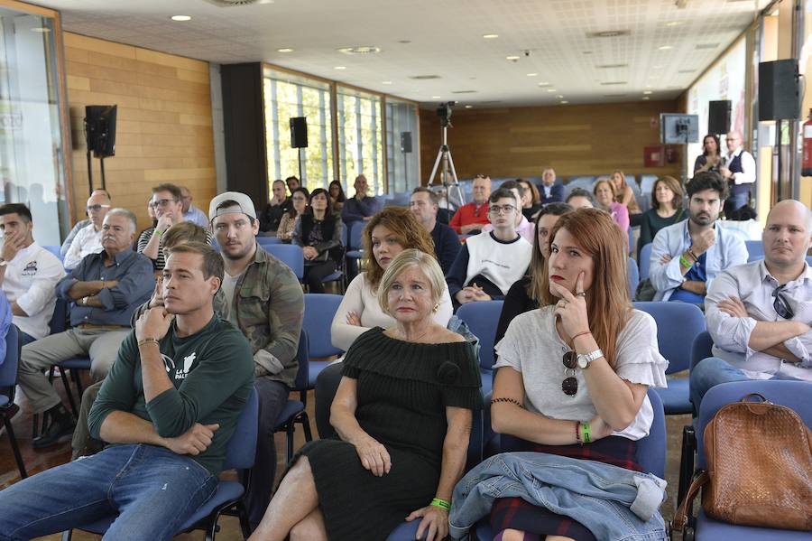 ‘Nuevos usos del salazón en colaboración con el departamento de I+D Ricardo Fuentes. Presentación del Perro limón’, ponencia de José Cremades (La Palera).