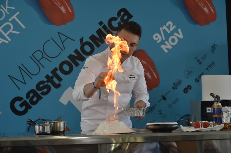 ‘Cocinando con los cinco sentidos’, ponencia de Marco Antonio Iniesta y María Egea (Restaurante Frases).