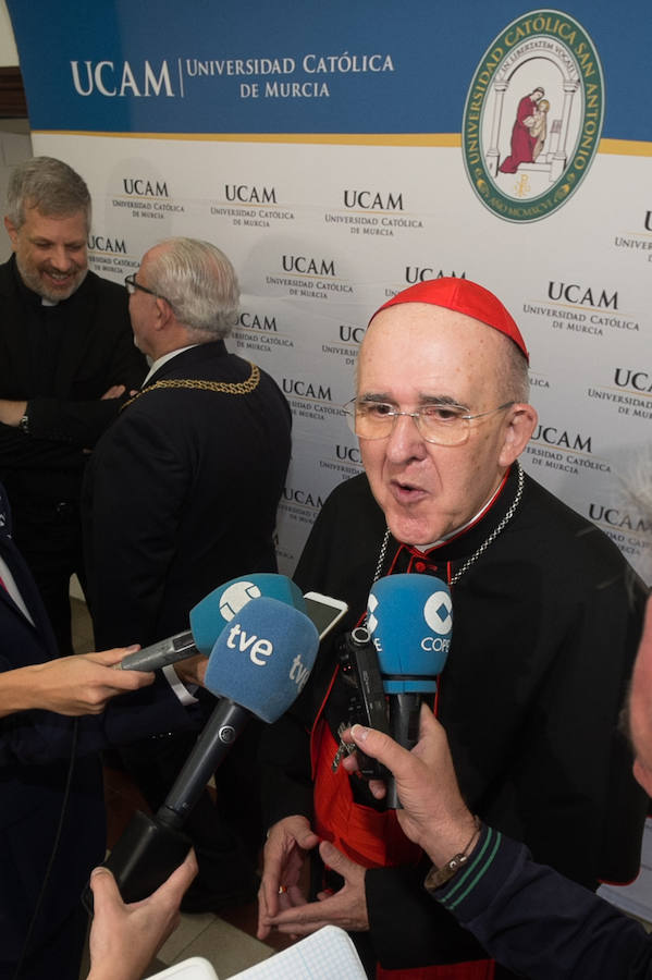 El presidente de la Universidad Católica justifica la ausencia de miembros del Ejecutivo de López Miras en el acto de apertura del curso académico porque «hemos querido estar en paz»