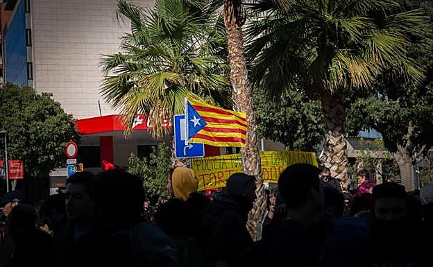 Manifestación de los Comités de Defensa de la República (CDR) en Barcelona contra la de Jusapol