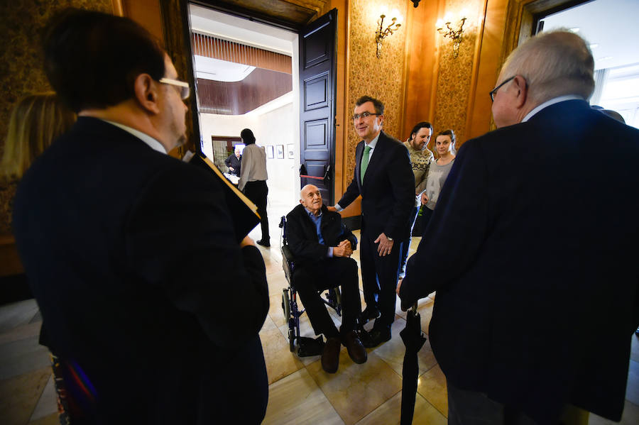 Entre ellos, destaca el presidente del Patronato del Museo Reina Sofía, Ricardo Martí Fluxá